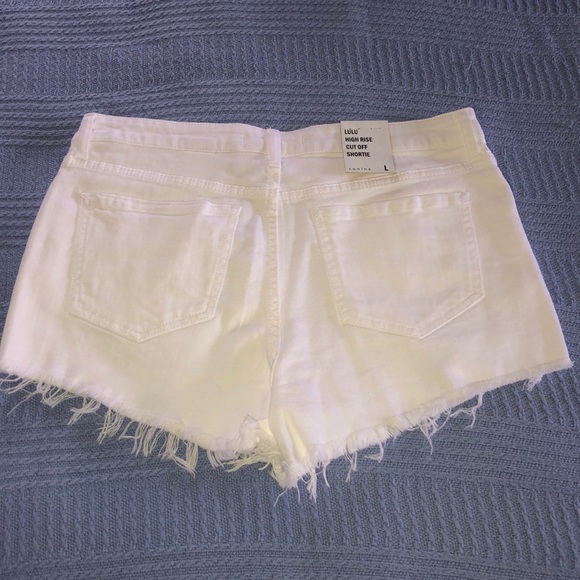 Eunina Cut-off White Demin Shorts - Picture 2 of 2